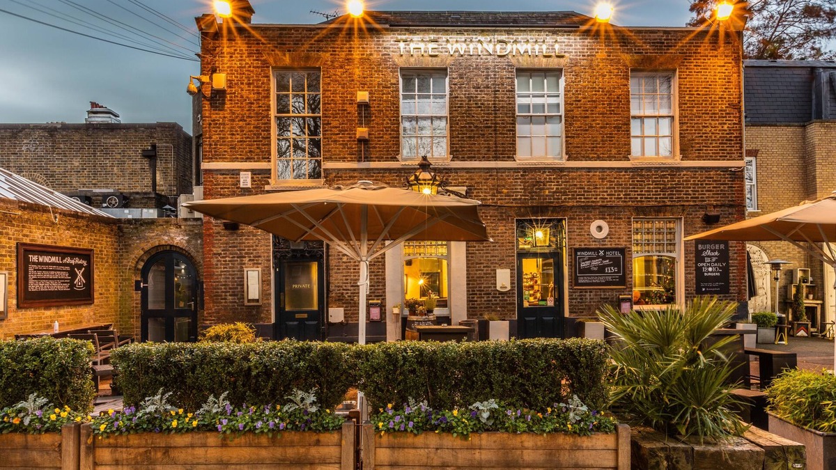 Clapham Hotel | The Windmill