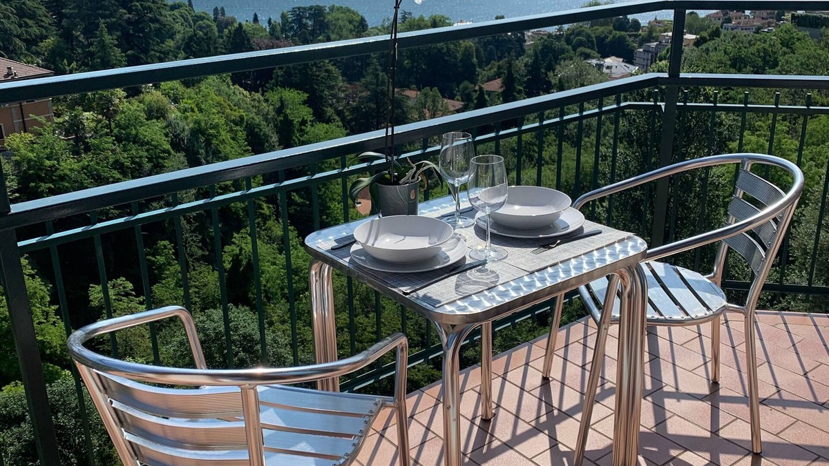 Como House | The window on Lake Como