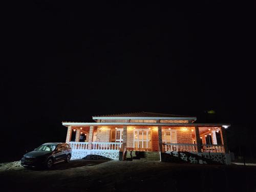 Anjaneri Hotel | The Windsor Villa