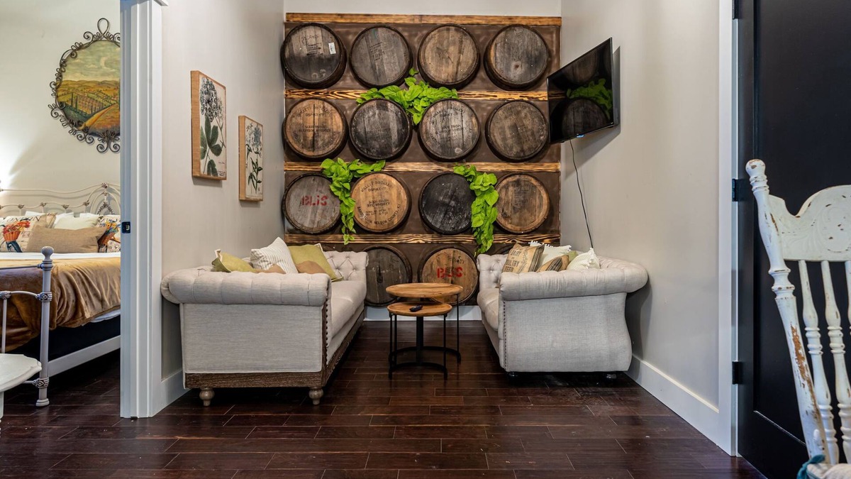 Marthasville Bed & Breakfast | The Wineaux! Wine Country charm in Marthasville,MO