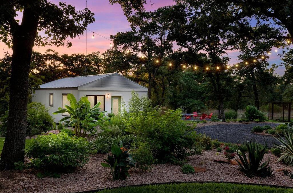 Seguin Villa | The Woodland Oasis I Luxurious Cabin Getaway I