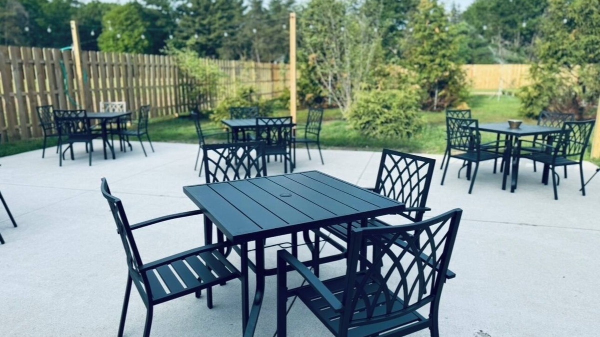 Wellston Apartment | The Woods Suite #308 Free Arcade, Movie Theater, Patio Area, Playground and more