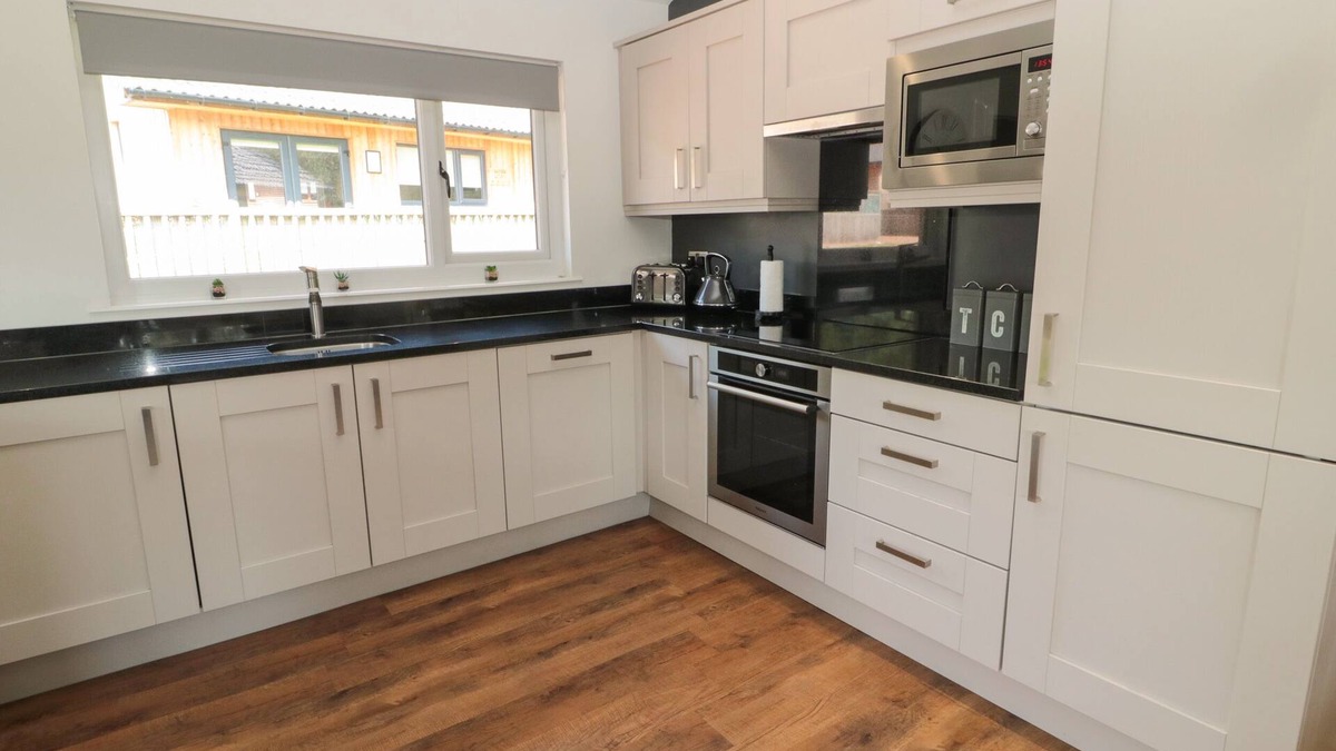 Crawcrook Cottage | The Woodside