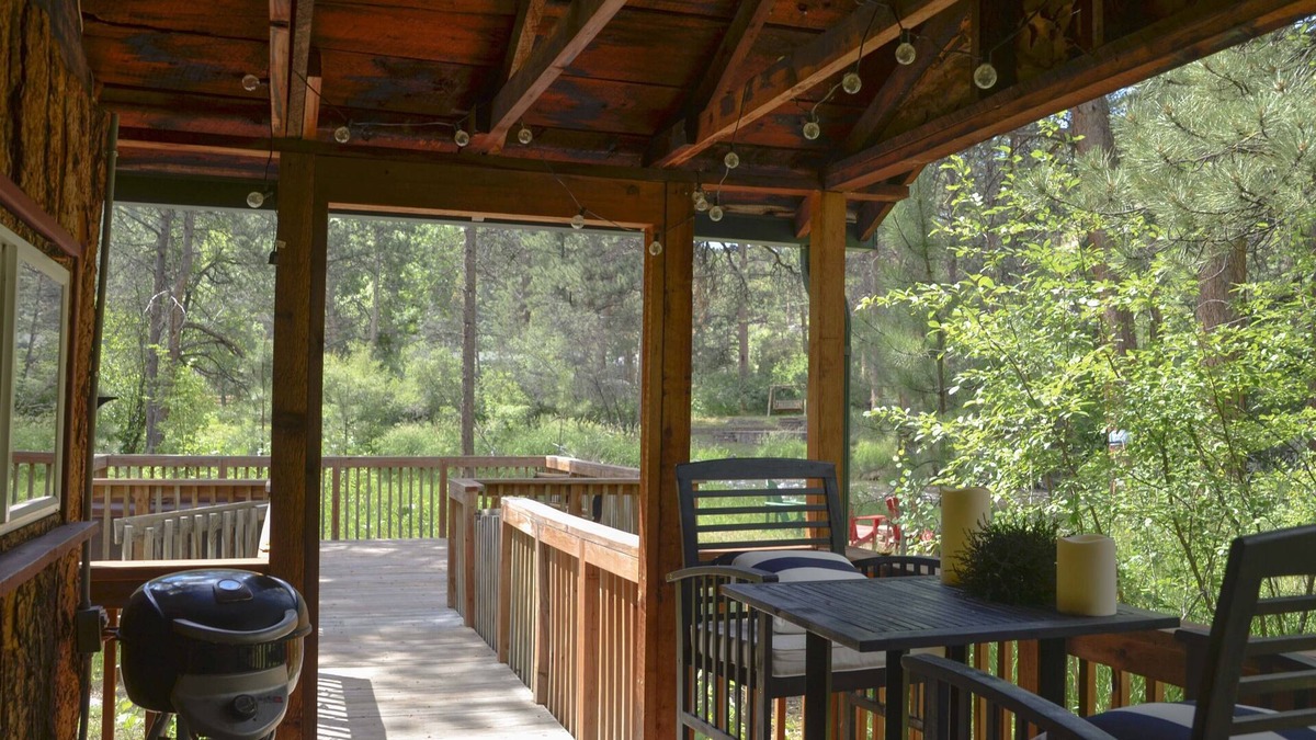 Drake Cabin | The Woolly Bugger Inn