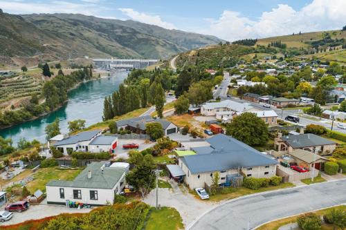 Clyde House | The Workshops - Clyde Holiday Home