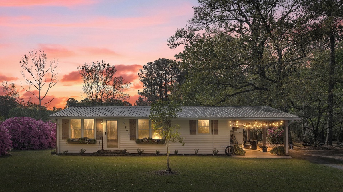 Bethera House | The Wrenn’s Nest - Quaint National Forest Getaway