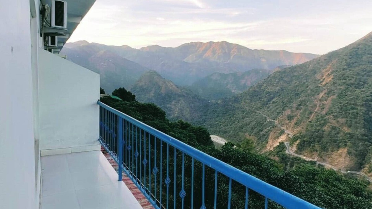 Bhediyana Hotel | The Yamuna Deck Resort and Cafe