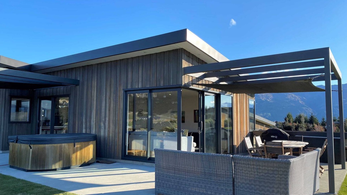 Wanaka House | The Yellow Door The S