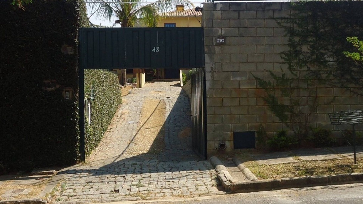 Jardim Atlantico House | The Yellow House Pararela Portugal one Quarter Pond pampulha optimal loc!