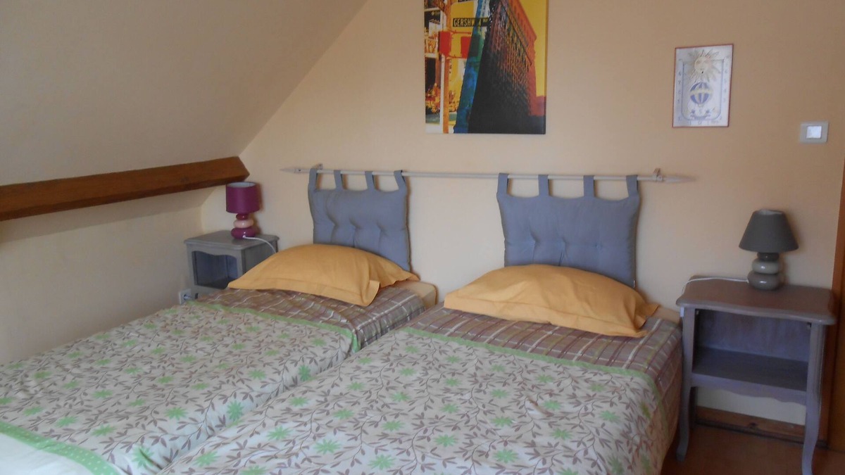 Aubigny House | The "Yellow" room for two people