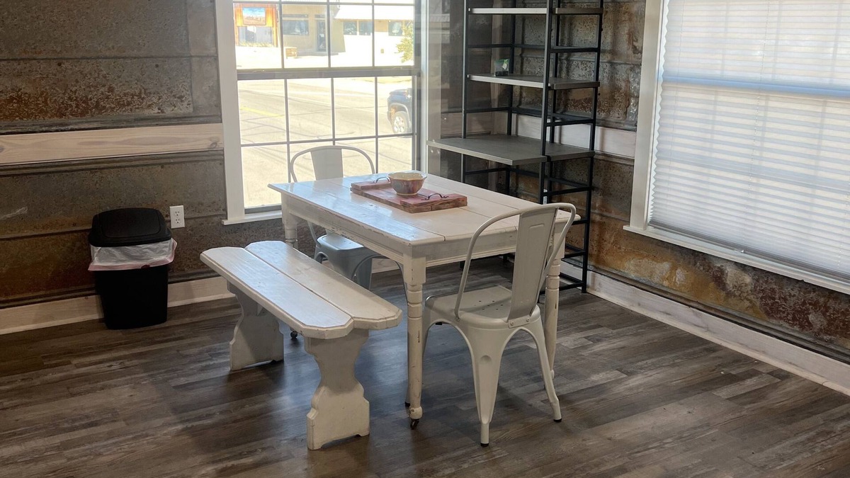 Mason Apartment | The Yellow Rose, Near the Square, Renovated & in the Heart of the Hill Country