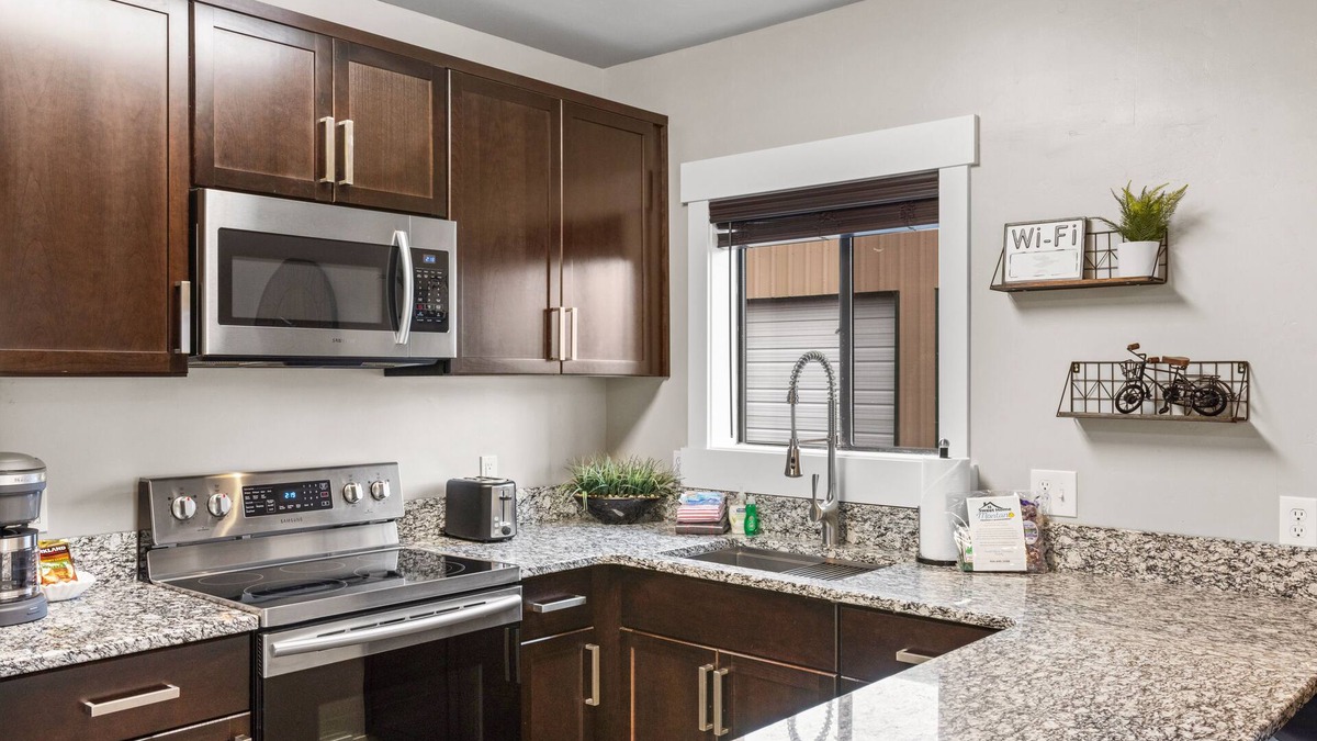 West Yellowstone Apartment | The Yellowstone Hideaway Unit B