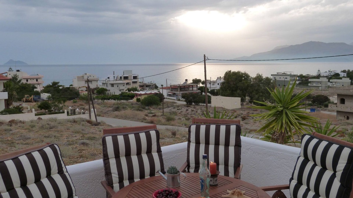 Neo Kalamaki Villa | Theathina villa in Kalamaki
