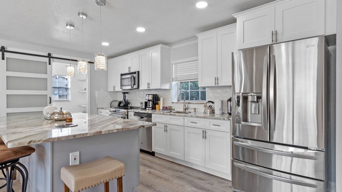 Florida Central Atlantic Coast House | Theme Park Retreat 4bedroom near Universal Studios