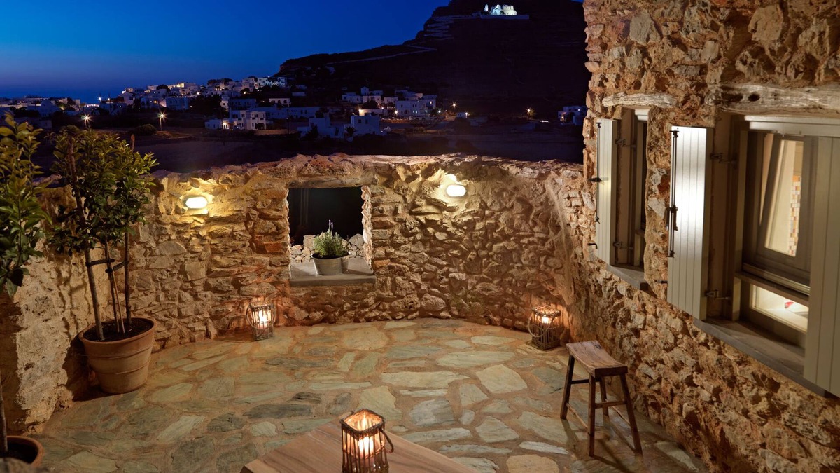 Chora Folegandros Apartment | "Themonies Luxury Suites" offer a unique accommodation