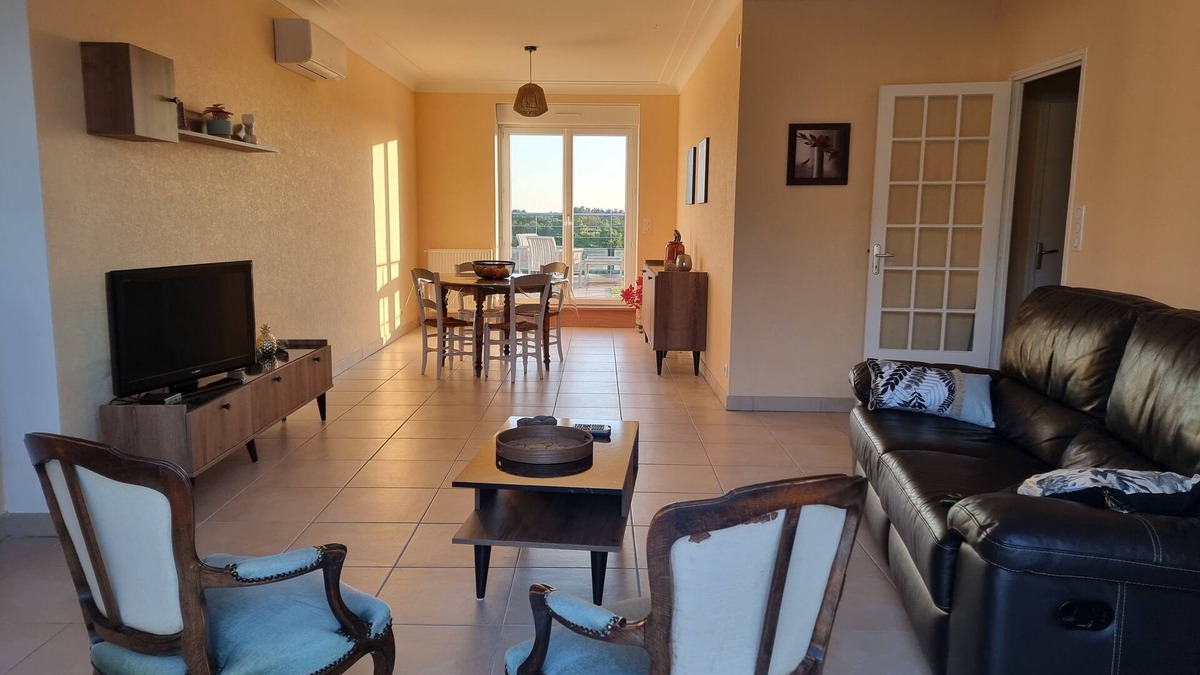 Cosnac Apartment | These days in Corrèze - Cosnac - quiet/view/ideally located-professional or relaxation stay