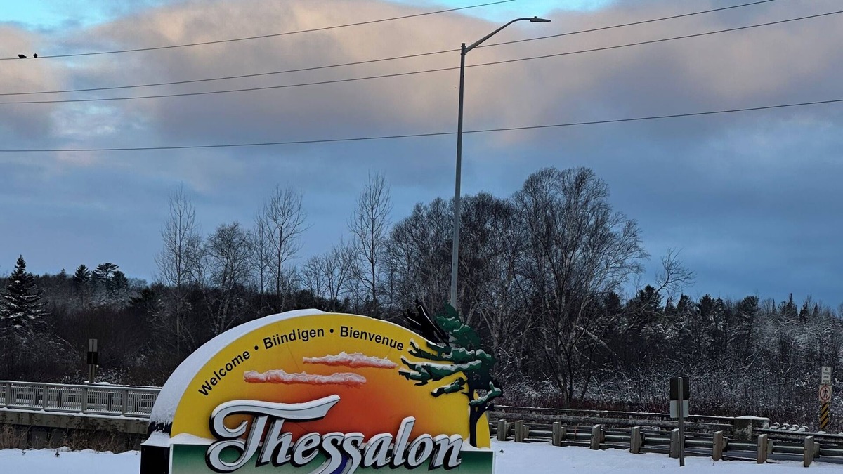 Algoma District House | Thessalon Farm house nn4 bedroom house with WiFi AC infinity opportunity