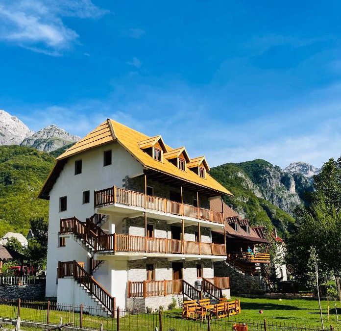 Theth Hotel | Thethi view