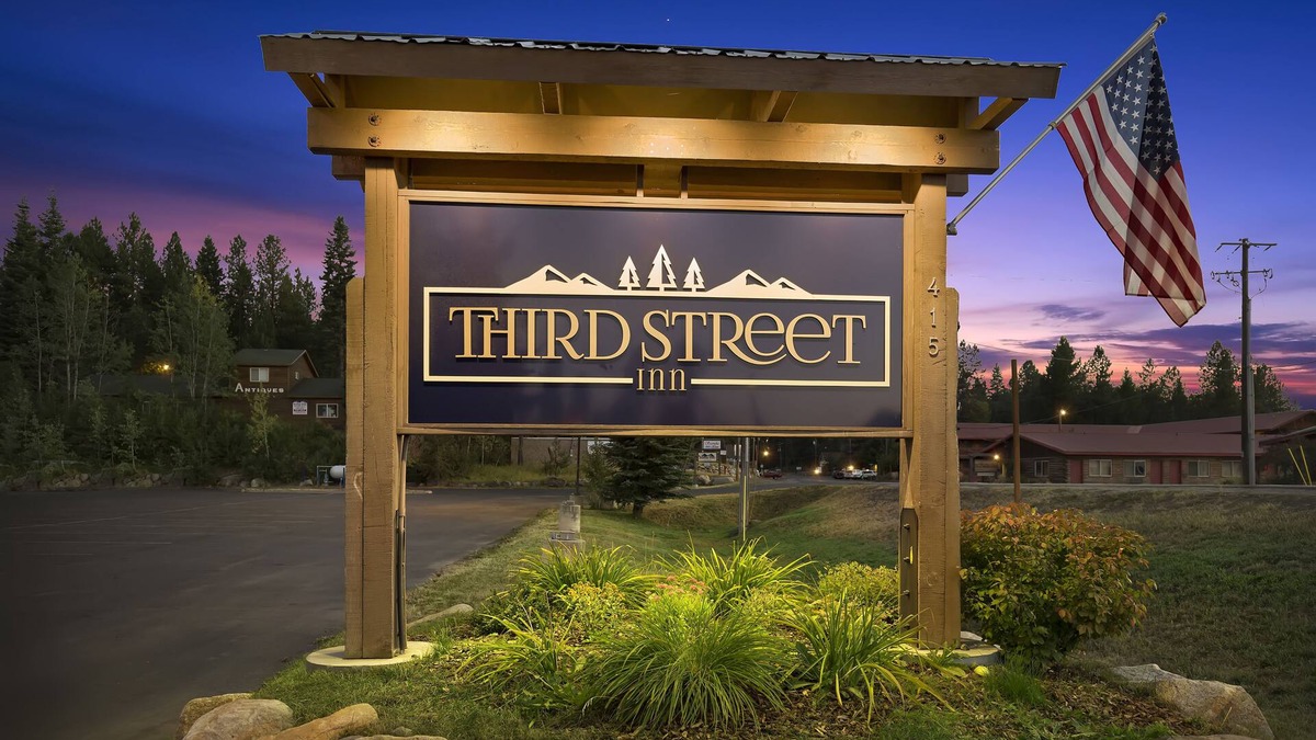McCall Hotel | Third Street Inn