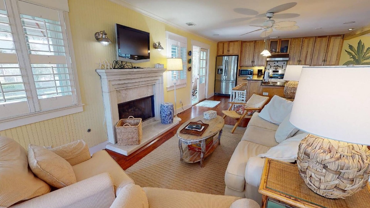 Tybee Island House | Thirst N' Howl | Private Pool, Rooftop Deck, Walk to Beach!