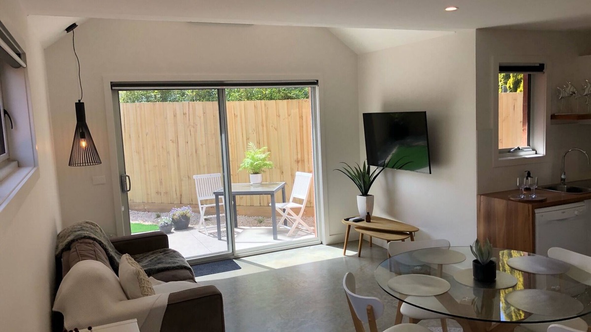 Torquay Apartment | This 1-bedroom Guest Suite is the ultimate weekend getaway