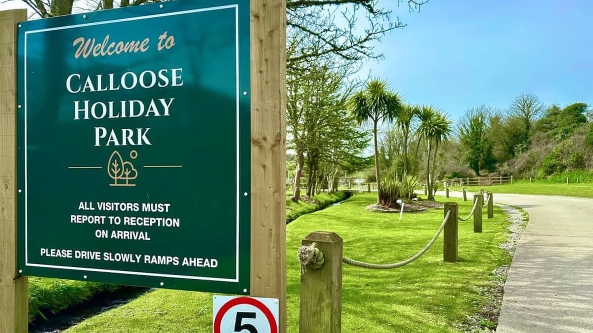 Leedstown House | This 3-Bedroom Deluxe Holiday Home is perfect for families of up to six.