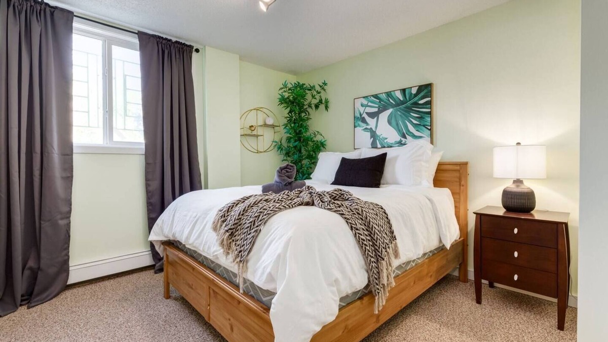 Crescent Heights Apartment | This apartment is a 1 bedroom(s), 1 bathrooms, located in Calgary, AB.