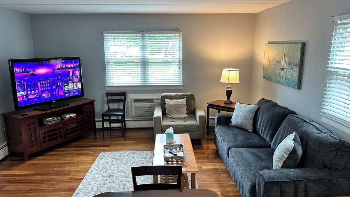 Merion Station Apartment | This apartment is a 2 bedroom(s), 1 bathrooms, located in Narberth, PA.