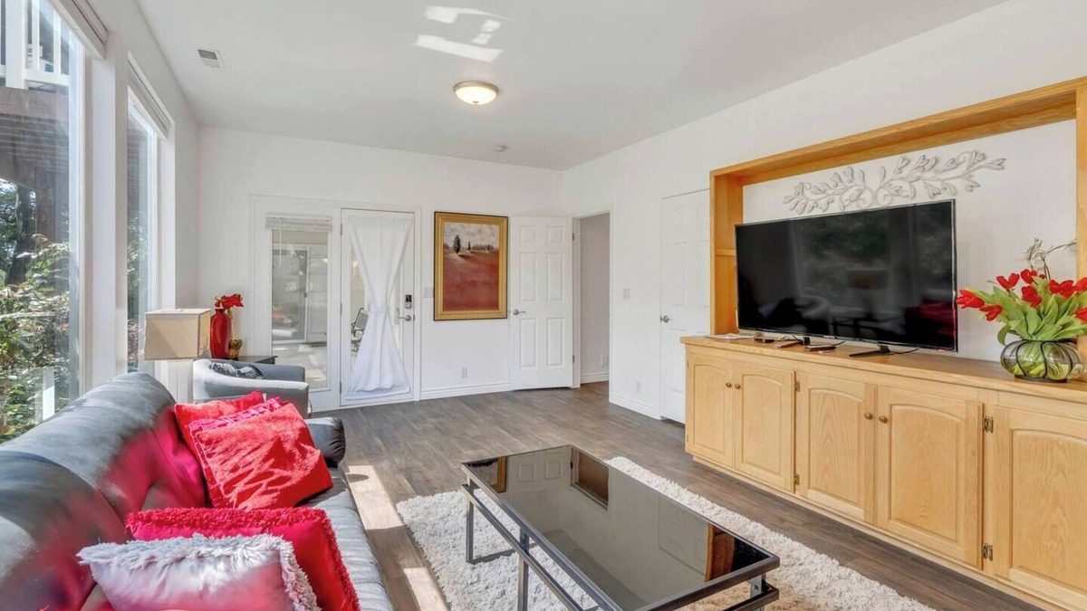 Riverton Apartment | This apartment is a 2 bedroom(s), 1 bathrooms, located in Riverton, UT.