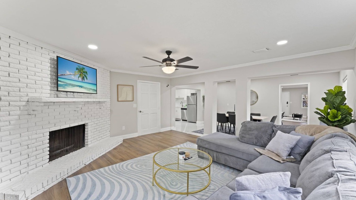 Avondale Apartment | This apartment is a 3 bedroom(s), 2 bathrooms, located in Jacksonville, FL.