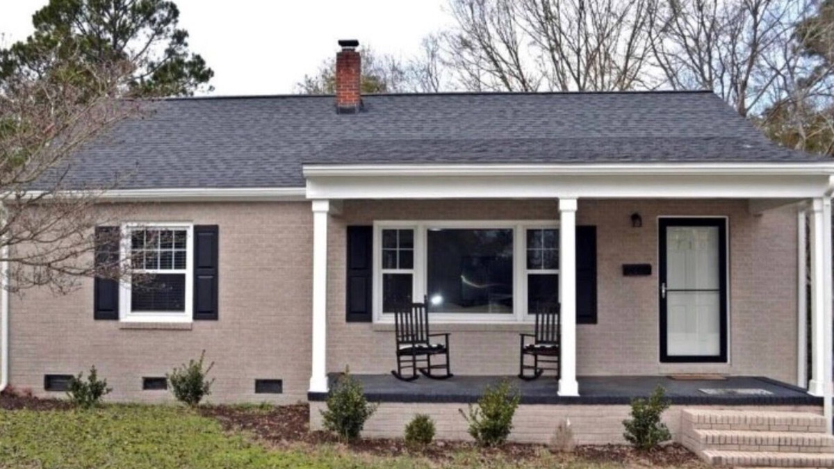 Cheraw House | This Beautiful Home Makes You Feel Right At Home