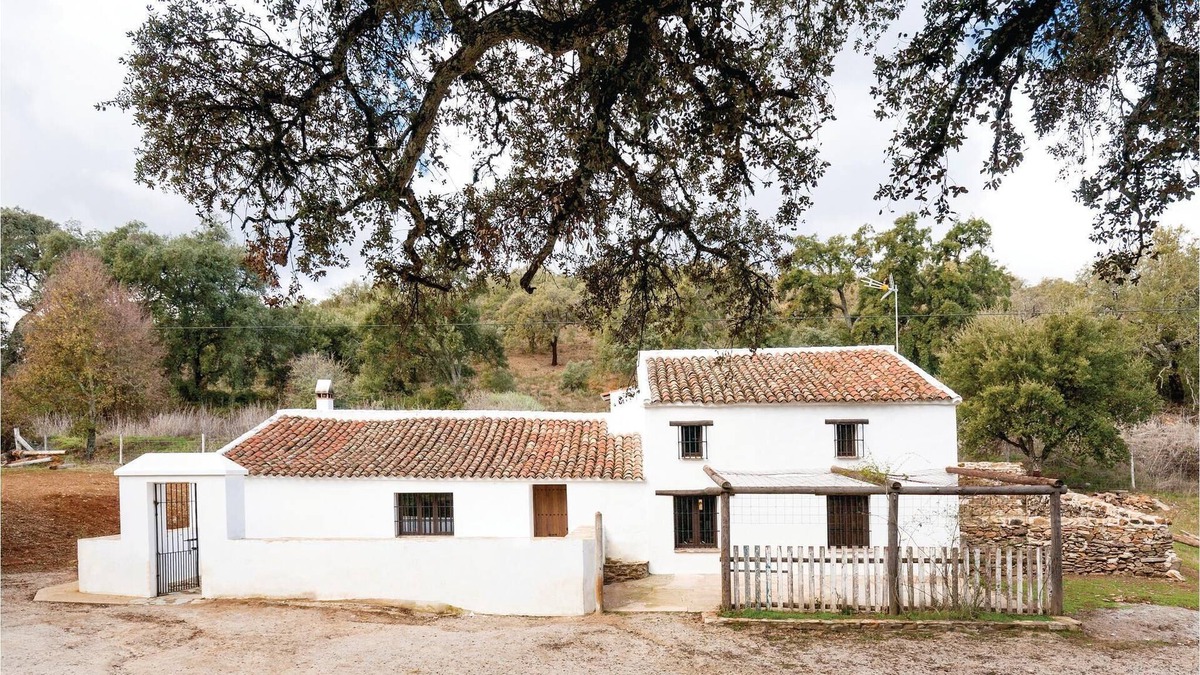 Constantina House | This beautiful vacation home for 10 people is located in the municipality of Constantina near Sevill