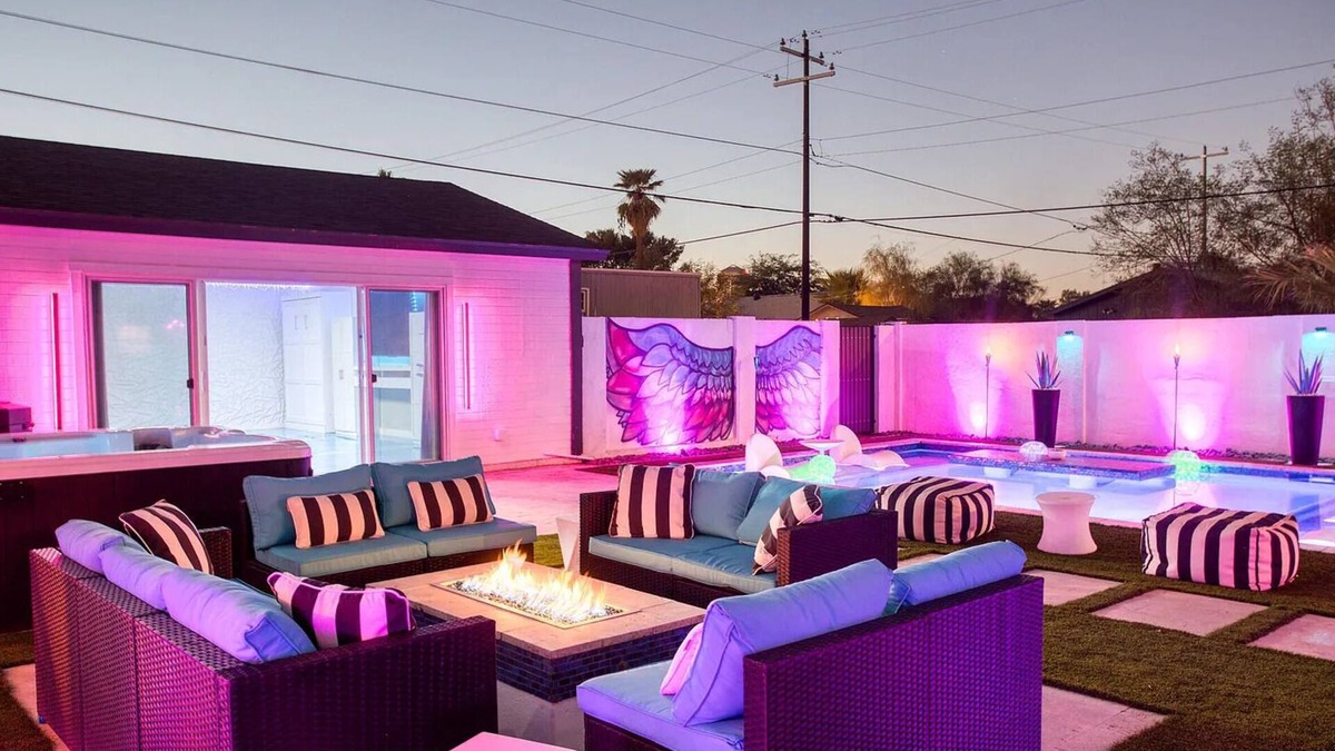 Coronado House | This charming and cozy home is the perfect urban retreat! 3BD, 3BTH, nice pool!