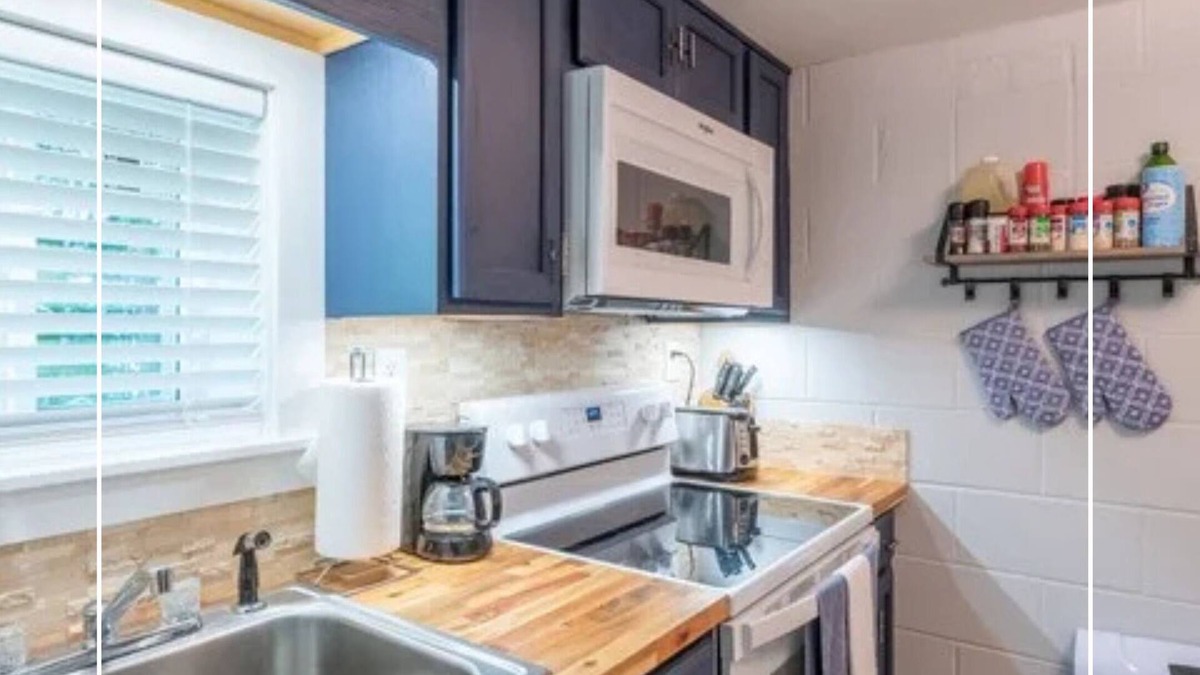 Frank Cottage | This cottage is a 1 bedroom(s), 1 bathrooms, located in Newland, NC.