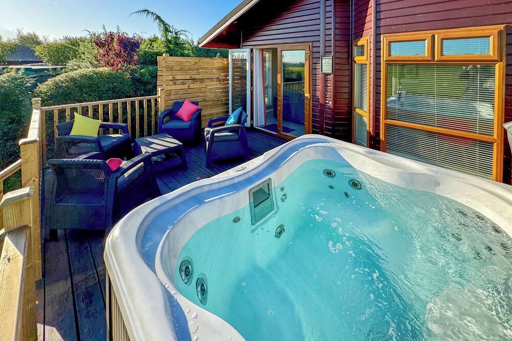 Raywell Ski Chalet | This deluxe two bedroom lodge even has its own games den.