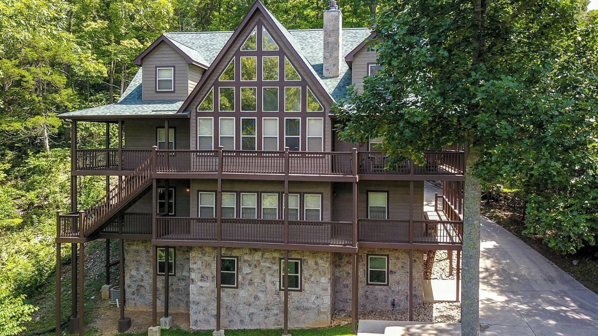 Townsend House | This Gorgeous home is perfect for gatherings very spacious and wonderful views