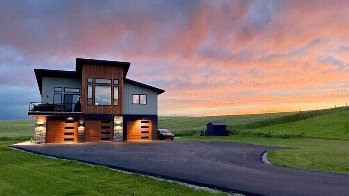 Kalispell House | This house is a 2 bedroom(s), 2 bathrooms, located in Kalispell, MT.
