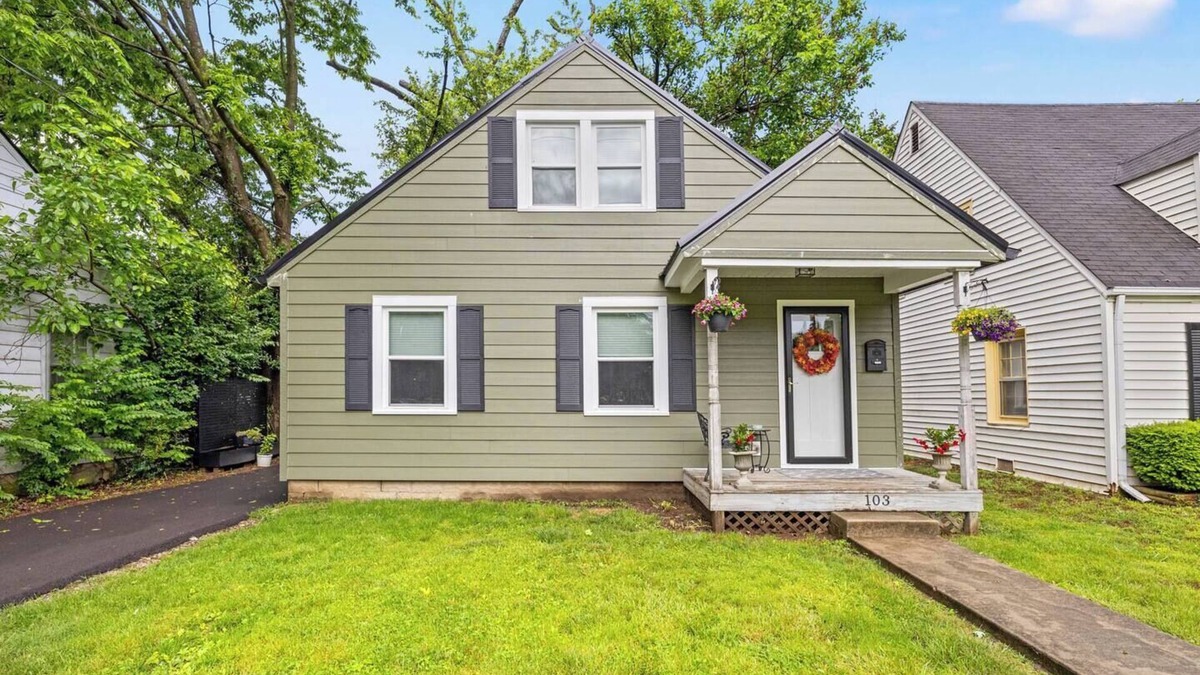 Picadome House | This house is a 2 bedroom(s), 1 bathrooms, located in Lexington, KY.