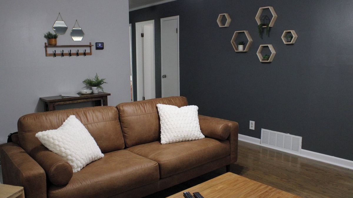 Casper House | This house is a 3 bedroom(s), 2 bathrooms, located in Casper , WY.