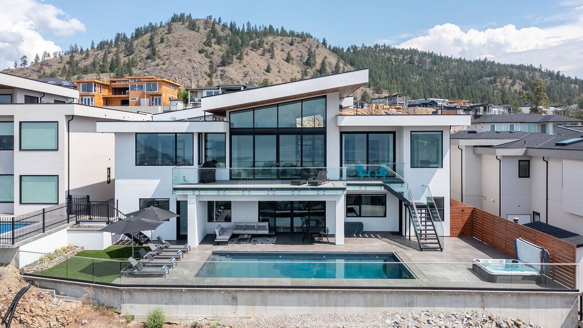 Central Okanagan House | This house is a 4 bedroom(s), 3 bathrooms, located in West Kelowna, BC.