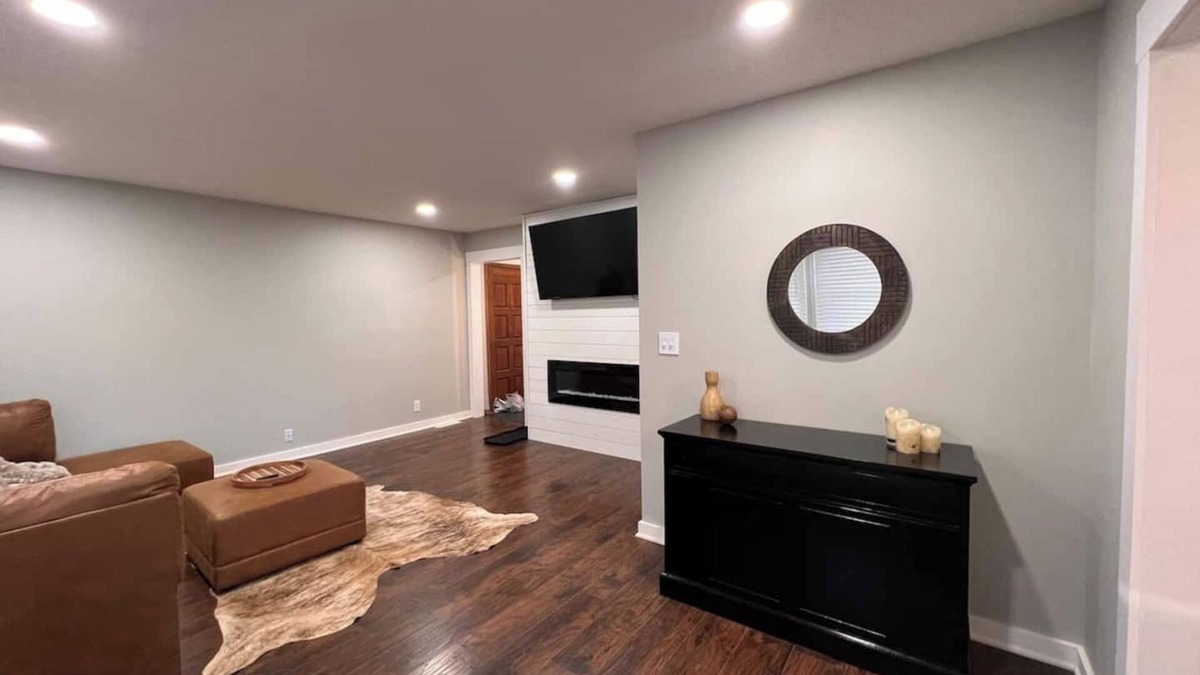 Rose Hill House | This house is a 5 bedroom(s), 2 bathrooms, located in Rose Hill, KS.