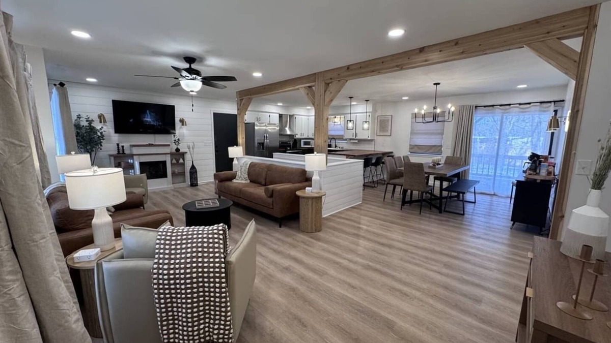 Maize House | This house is a 5 bedroom(s), 3 bathrooms, located in Maize, KS.