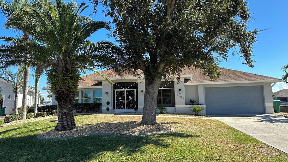 Gulf Cove House | This house is a 0 bedroom(s), 2 bathrooms, located in Port Charlotte, FL.