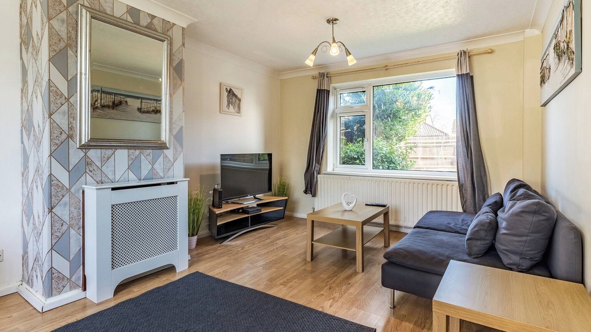 Kennington Cottage | This is a lovely house in a great location.