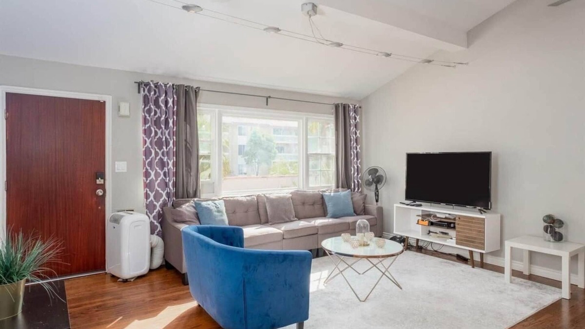 Pacific Beach House | This is a recently upgraded 4 bedroom, 2 bath house right in the heart of Pacific Beach