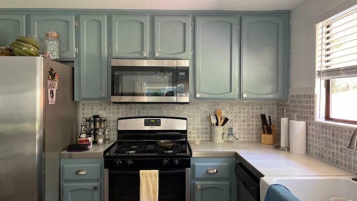 North Auburn House | This travel themed Room has a walk in closet, and Private bathroom