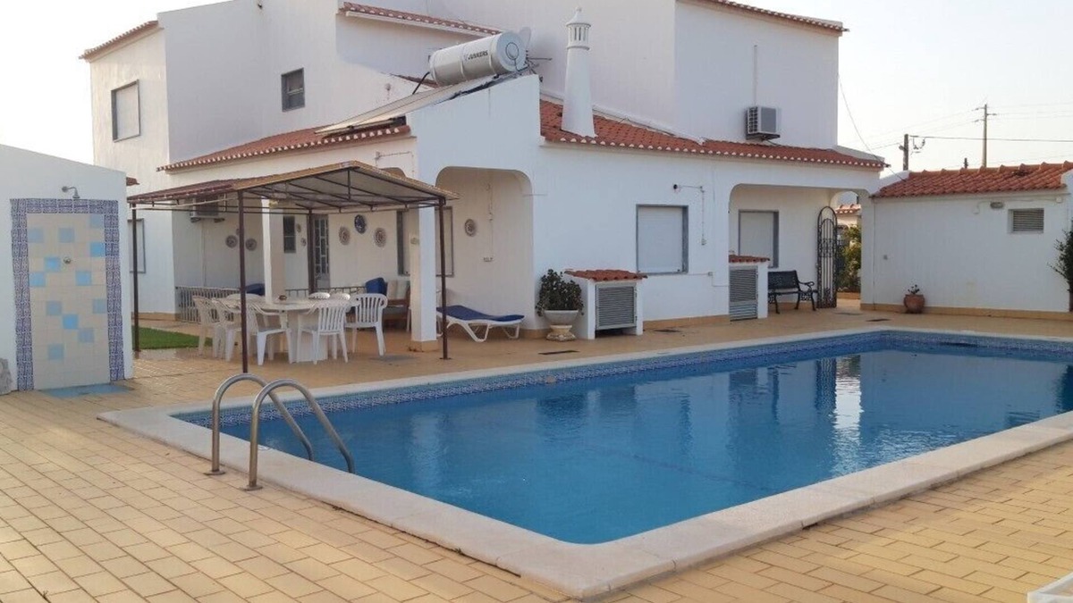 Vale de Parra Villa | This Villa is 5 min. from Galé beach,free WIFI and A/C. Private POOL
