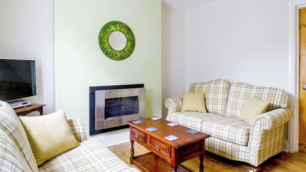Hinderwell Cottage | This well-equipped cottage is perfect for a family or group holiday.