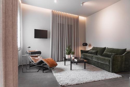 Athens City Centre Apartment | Thissio Acropolis Historic Flat 2