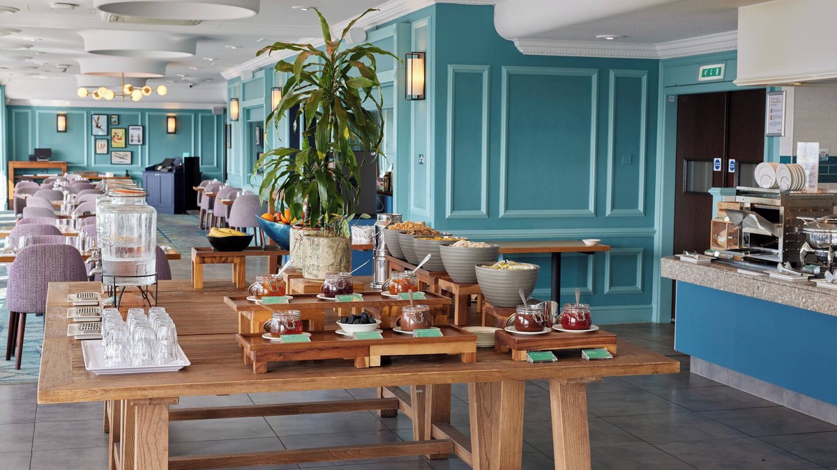 Heathrow Villages Hotel | Thistle London Heathrow Terminal 5